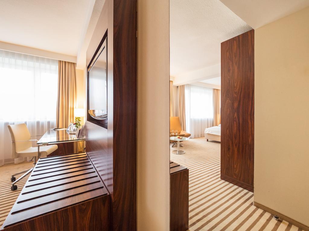 Hotel An Der Oper 4*